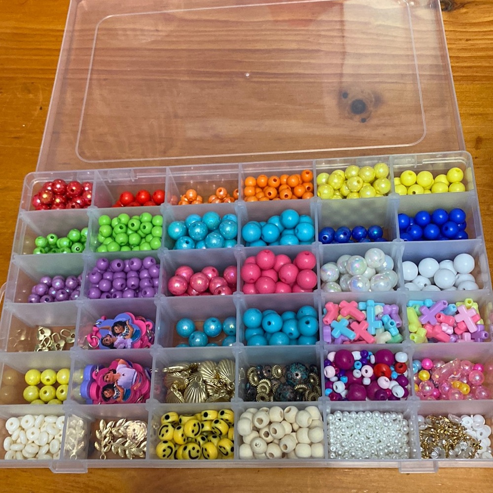 Bead bundle! Includes case and beads